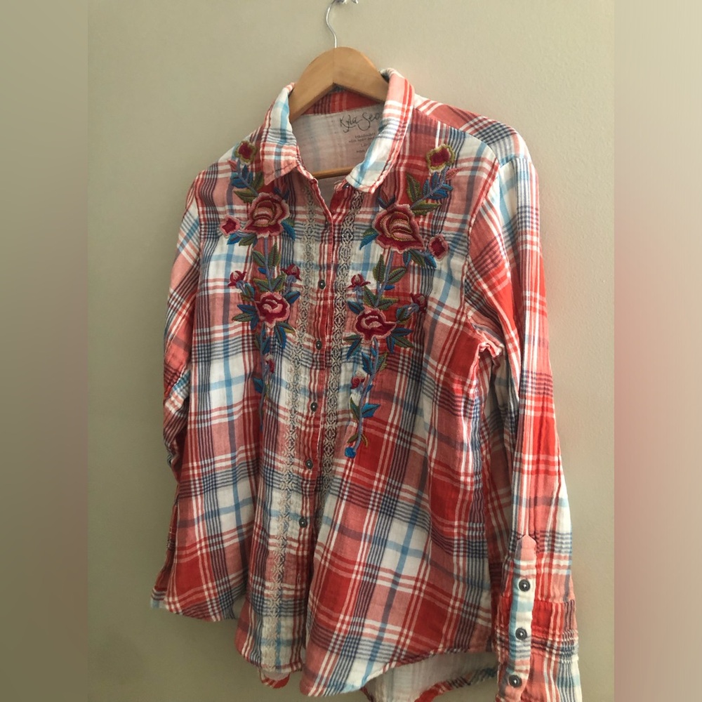 Kyla Seo' Red Plaid Embroidered Button-Up Shirt. western shirt